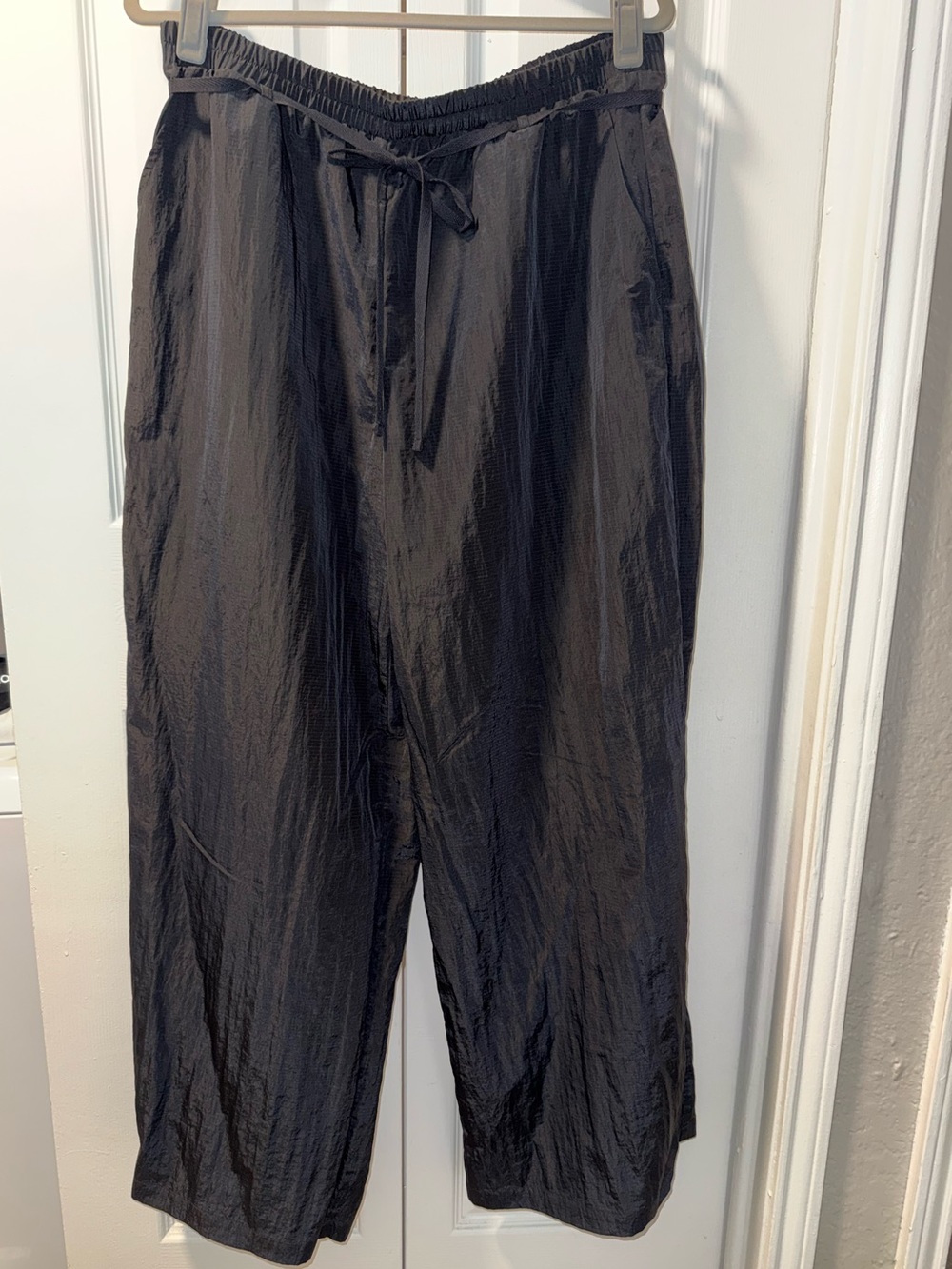 ALO Yoga Sheer Black Drawstring Relaxed Trouser